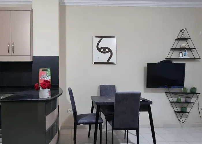 דירה Kompleksi Freskia