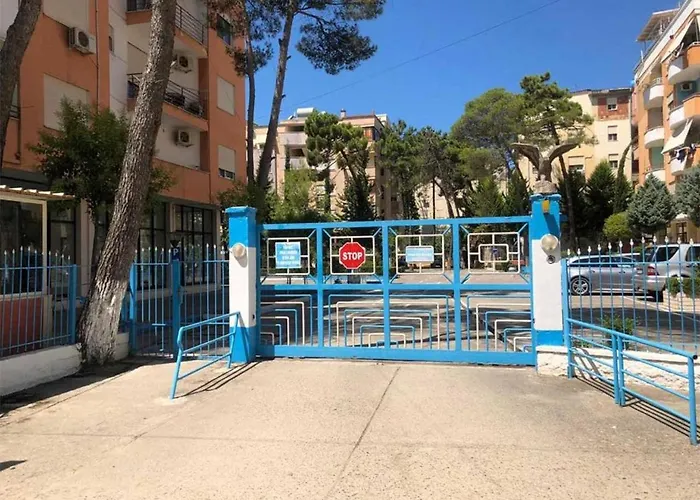 Kompleksi Freskia גולם